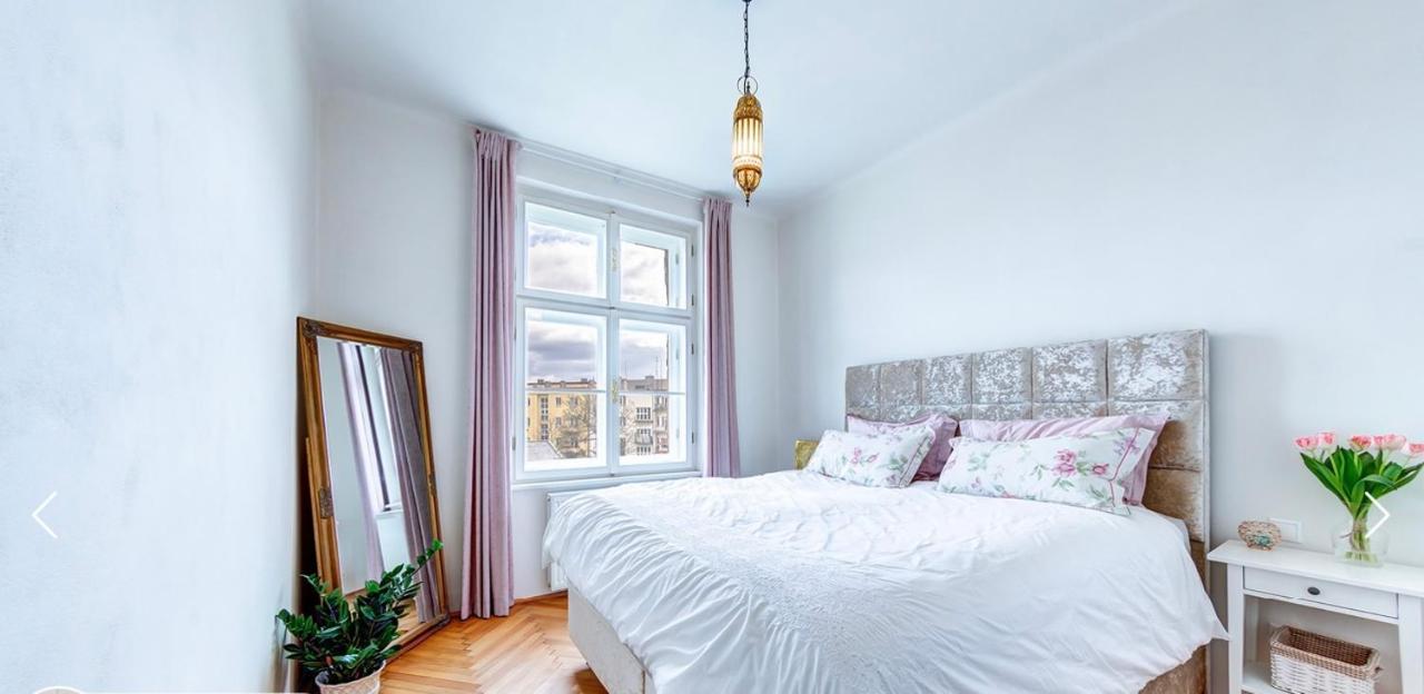 City Center Apartment Градець-Кралове Екстер'єр фото